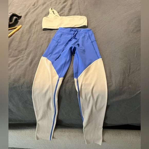 Aerie Offline beige and cobalt blue workout set - Picture 2 of 4